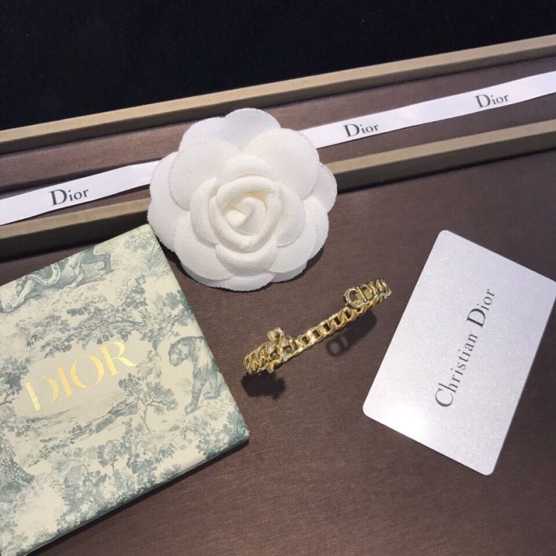 chr1st1an D10r bracelets